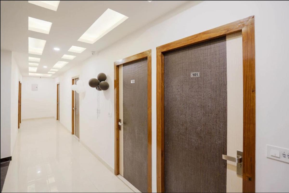Hotel The Ocean Near Igi Airport New Delhi Extérieur photo