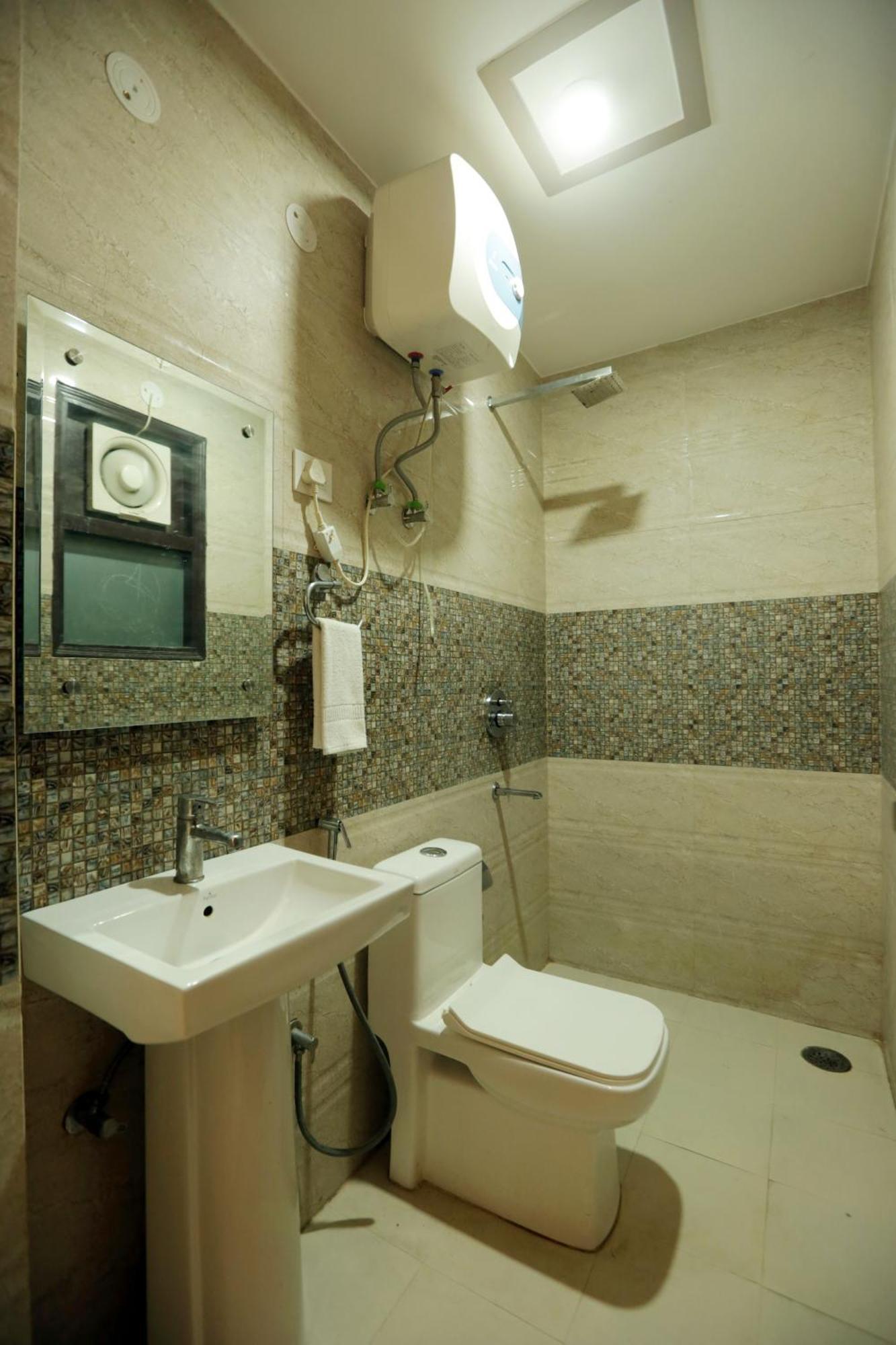 Hotel The Ocean Near Igi Airport New Delhi Extérieur photo