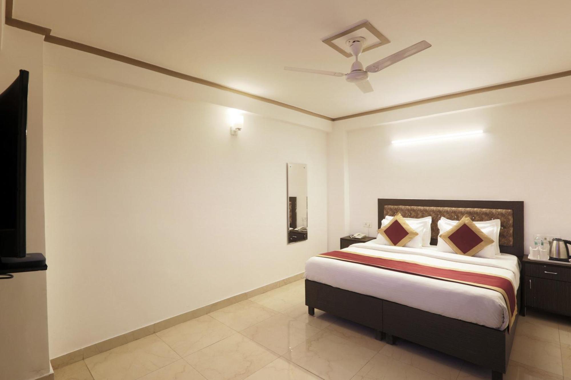 Hotel The Ocean Near Igi Airport New Delhi Extérieur photo